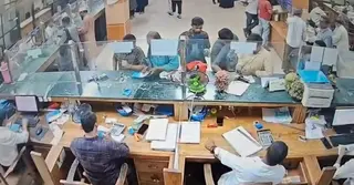 ব্রাহ্মণবাড়িয়ায় সোনালী ব্যাংকের ভেতর থেকে গ্রাহকের প্রায় ৮ লাখ টাকা চুরি